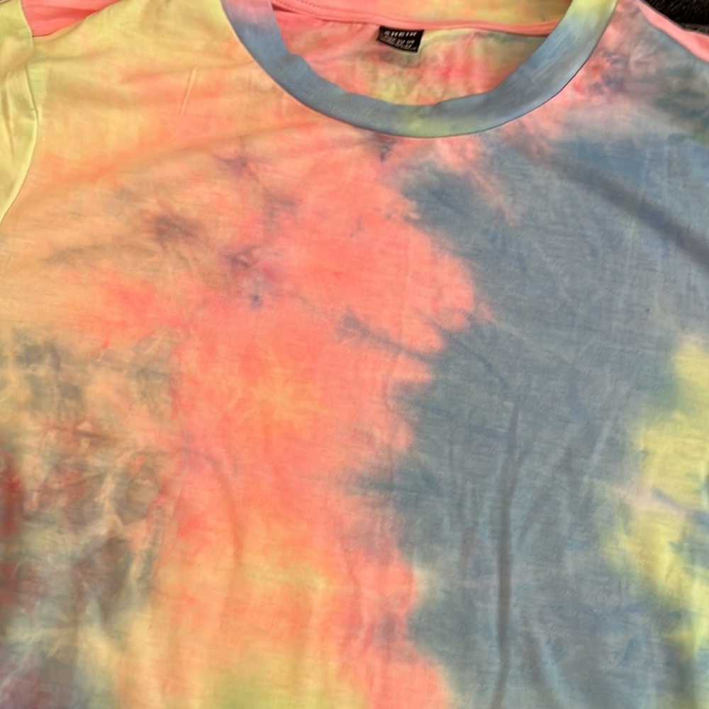Shirts - Picture 6 of 7